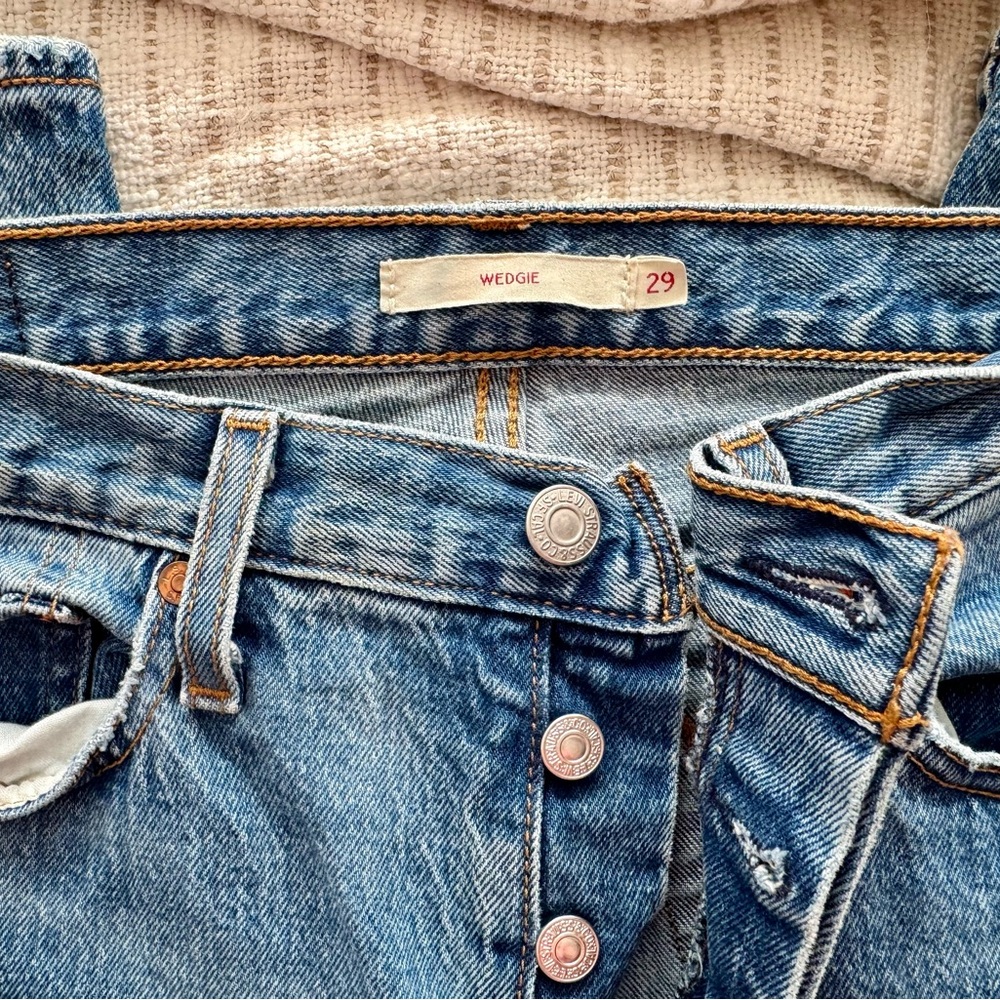 Levi’s Wedgie Ankle Women's Jeans Sz. 29